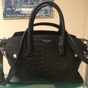 Henri bendel handbag